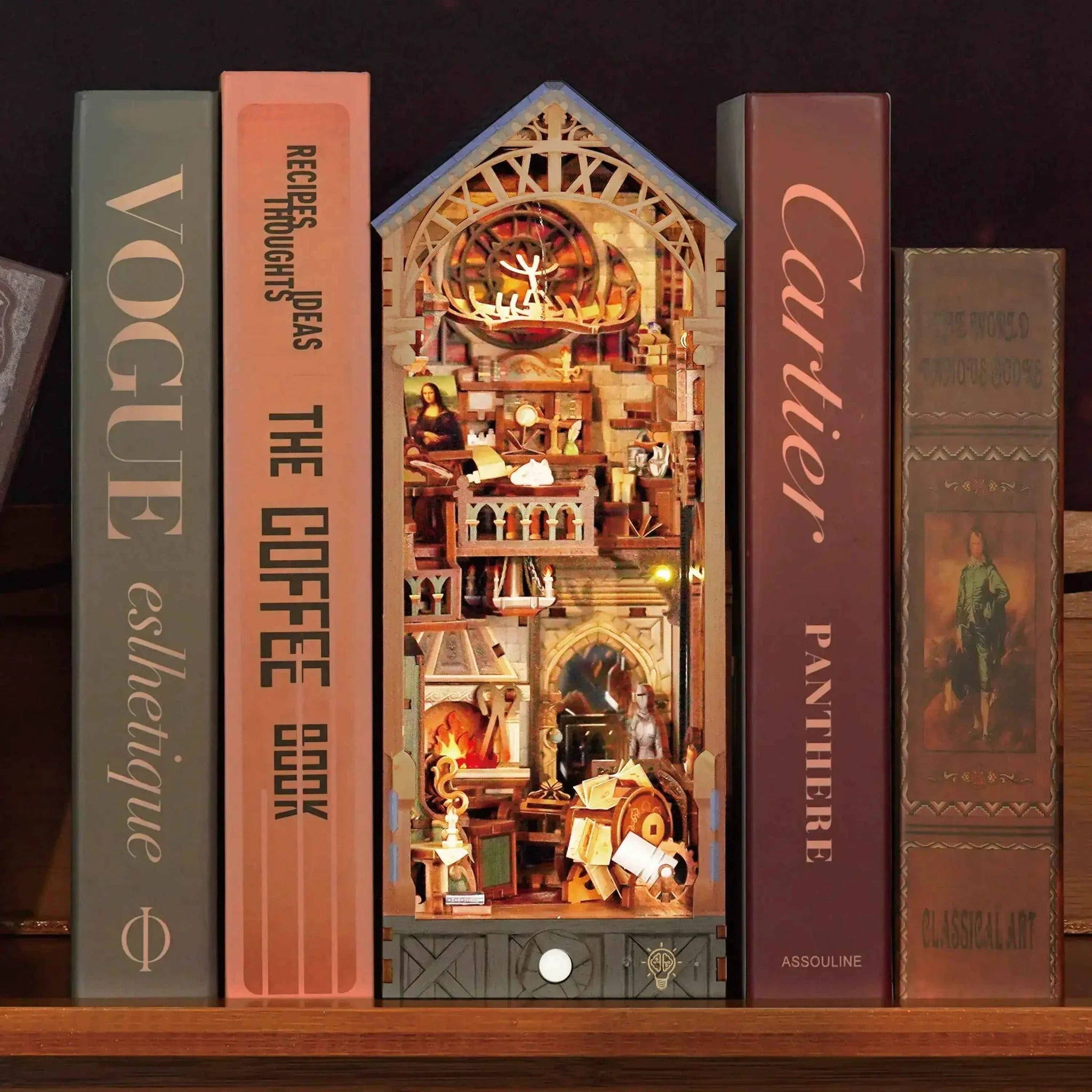 DIY Book Nook Kit Leonardo Da Vinci Bookshelf Insert Monalisa DIY Bookend Diorama Scenery Bookshelf Decor