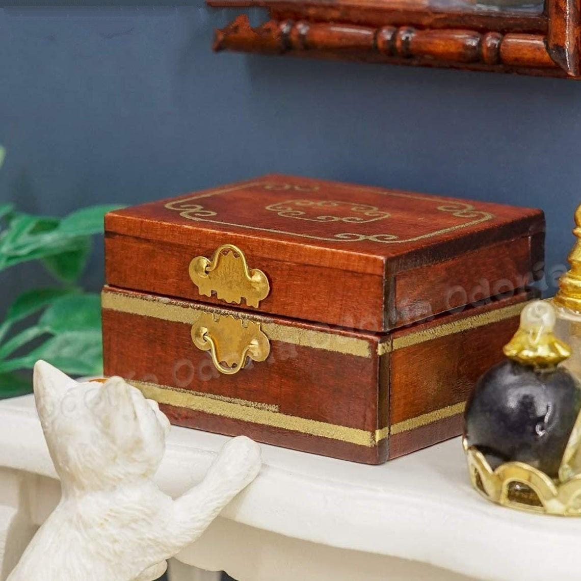 1:12 Scale - Miniature Sewing Tool Box - Dollhouse Sewing Kit With Accessories - Miniature Jewellery Box - Dollhouse Jewelry Box - Mini Box - Rajbharti Crafts